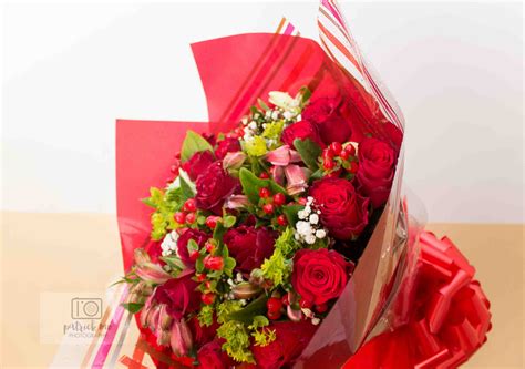 valentine gifs for her|64 Best Valentine’s Gifts for Her, From Flowers to。